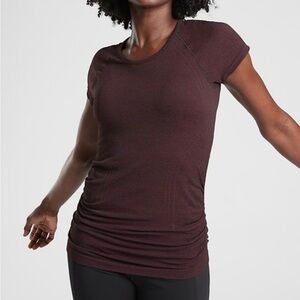 Athleta Speedlight Heather Tee antique burgundy M